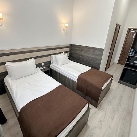 Infinity Plaza Hotel Atyrau Luaran gambar
