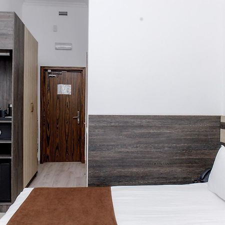 Infinity Plaza Hotel Atyrau Luaran gambar
