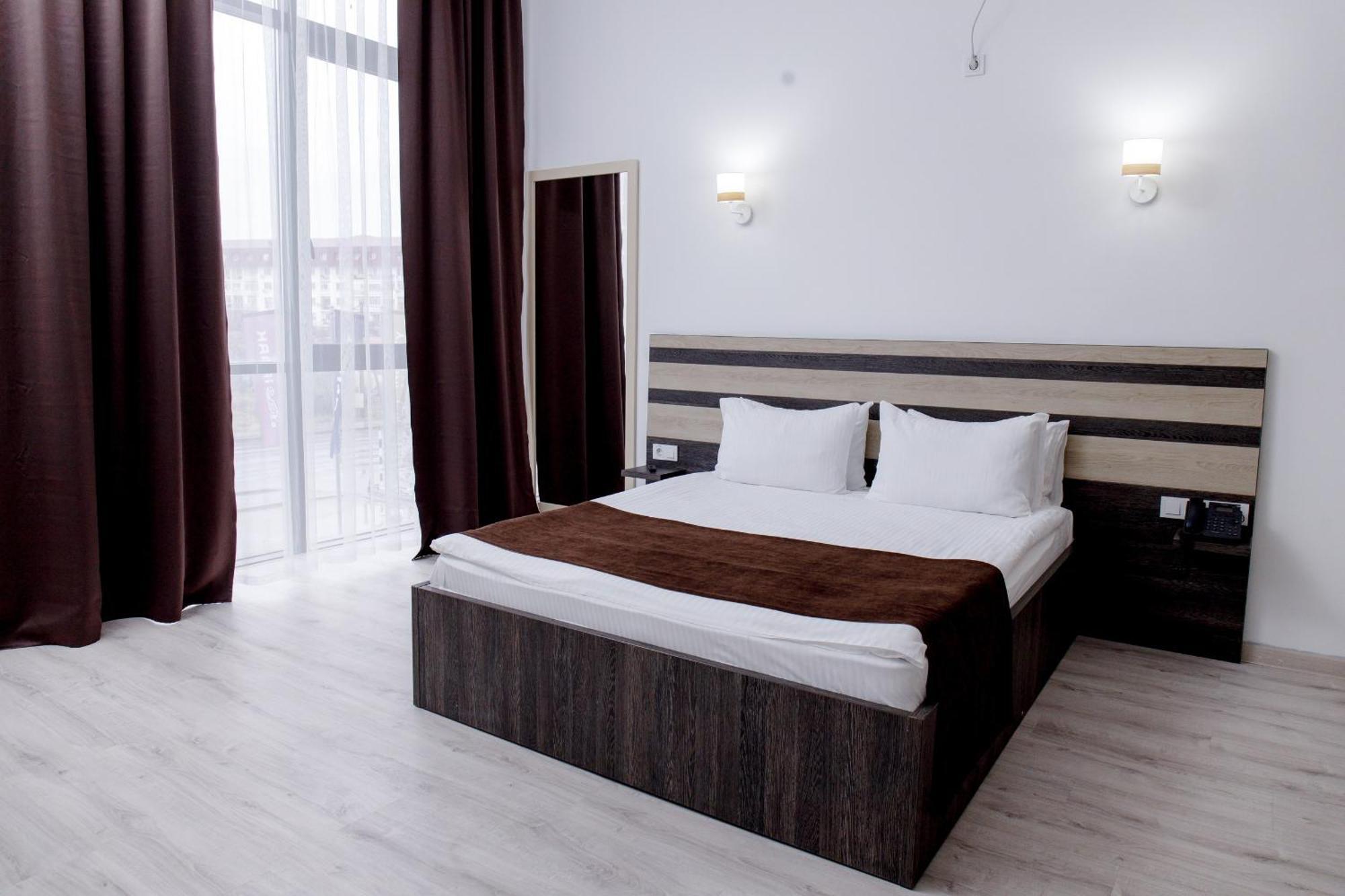 Infinity Plaza Hotel Atyrau Luaran gambar