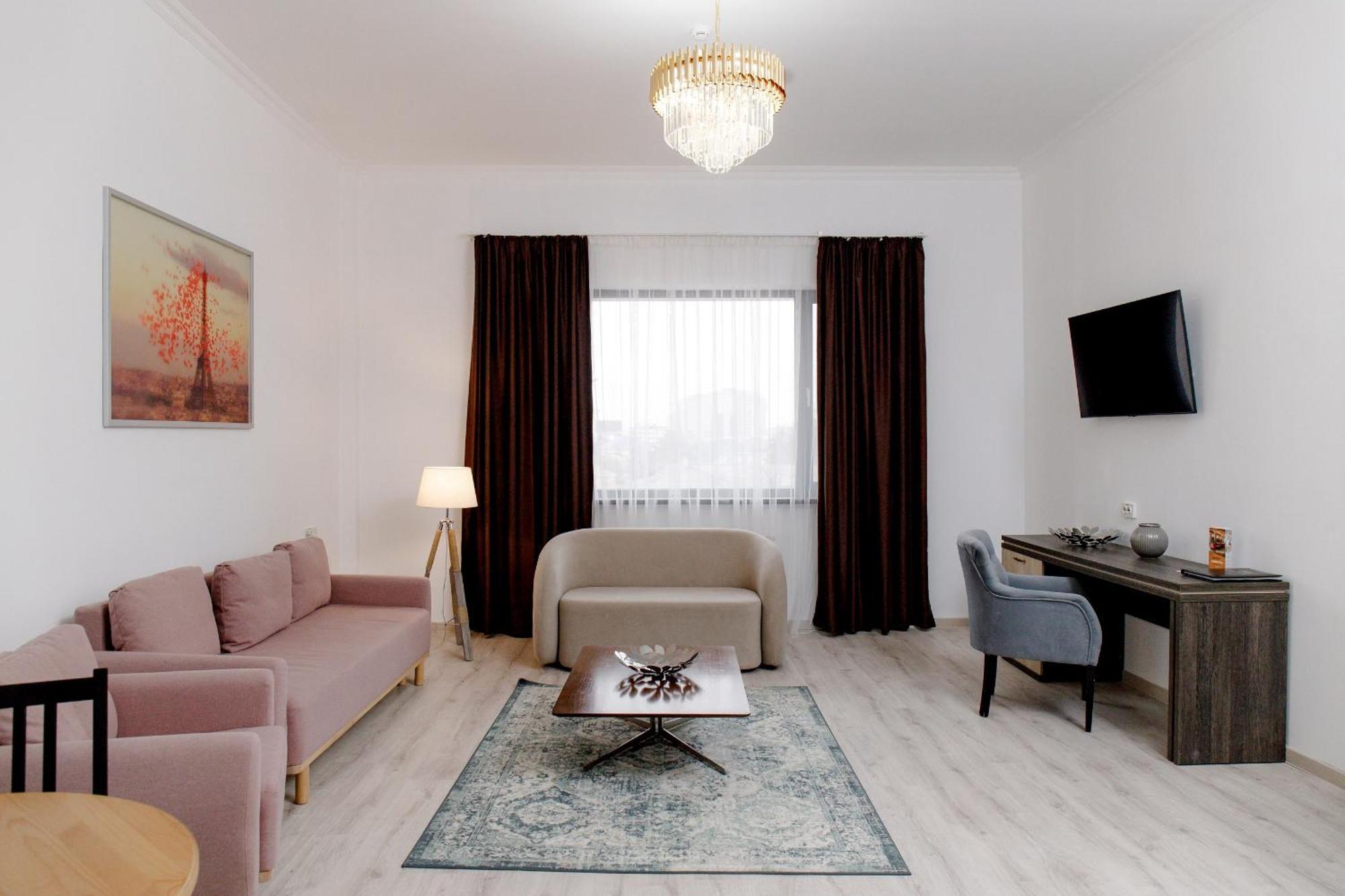 Infinity Plaza Hotel Atyrau Luaran gambar