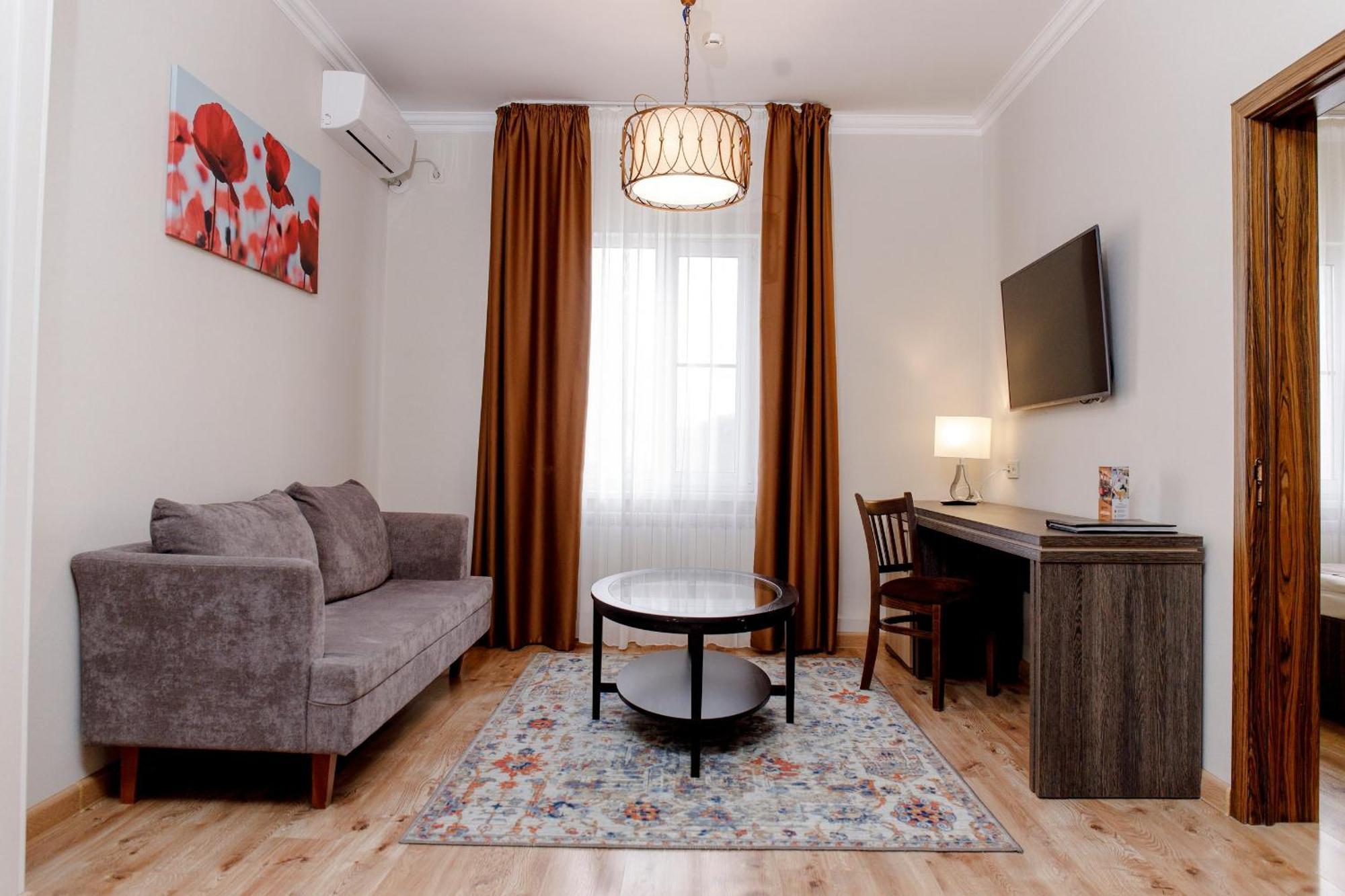 Infinity Plaza Hotel Atyrau Luaran gambar